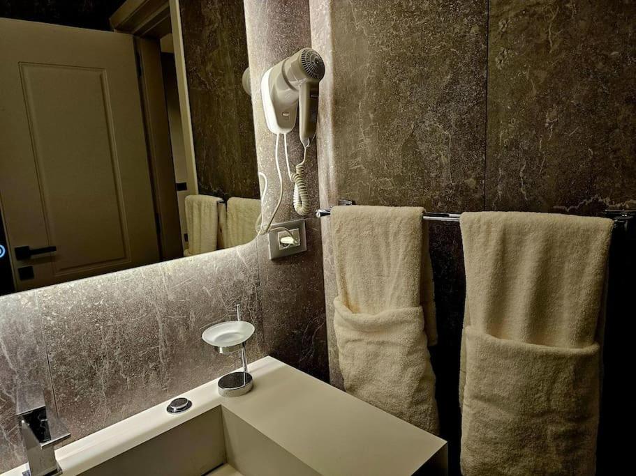 Blloku Suites, City Centre,Tiran Dış mekan fotoğraf