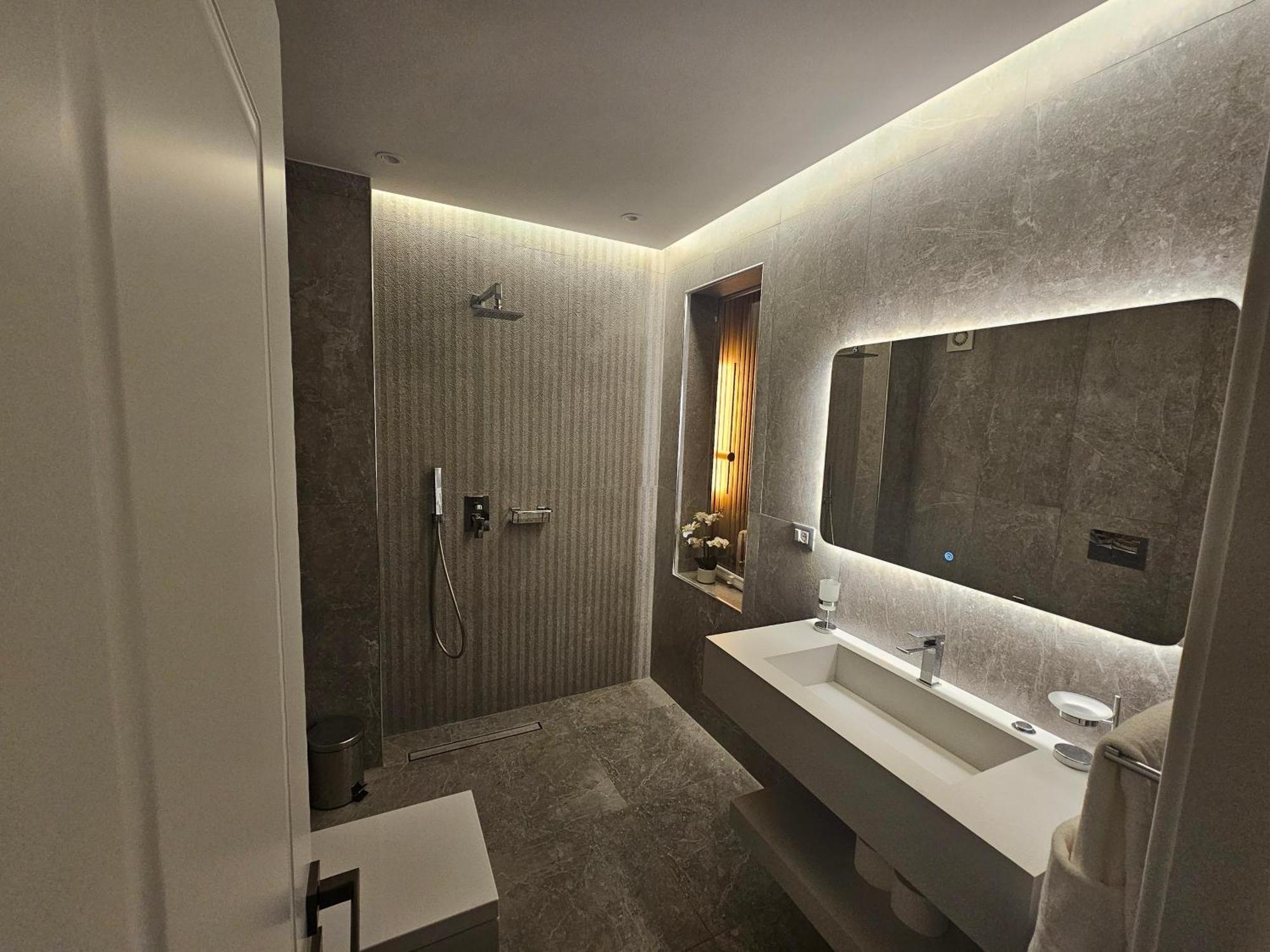 Blloku Suites, City Centre,Tiran Dış mekan fotoğraf